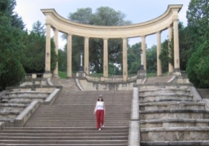 Кисловодск каскадная лестница - вход в парк